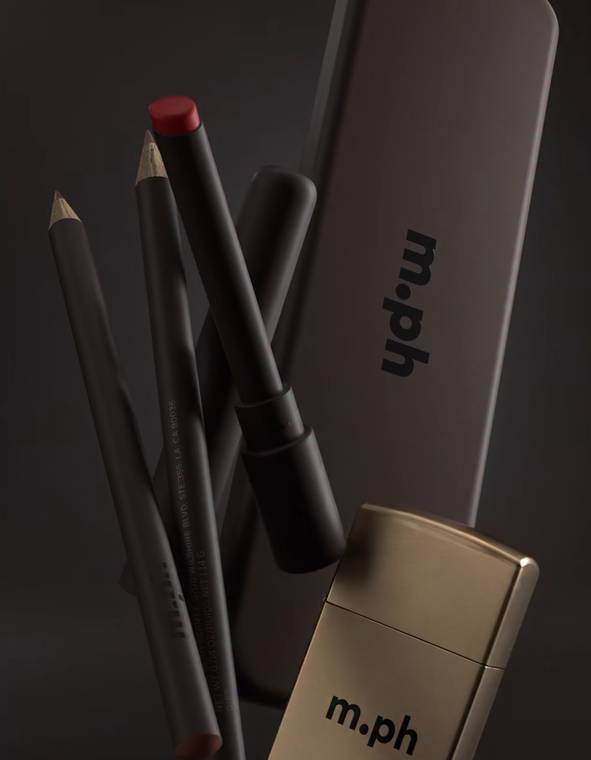 M.PH engraved lighter with lip pencils